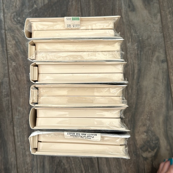 Disney VHS collection of 6 - Picture 10 of 10